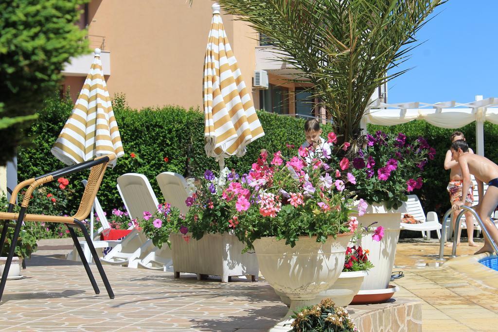 Hotel Eden Sveti Vlas Dış mekan fotoğraf
